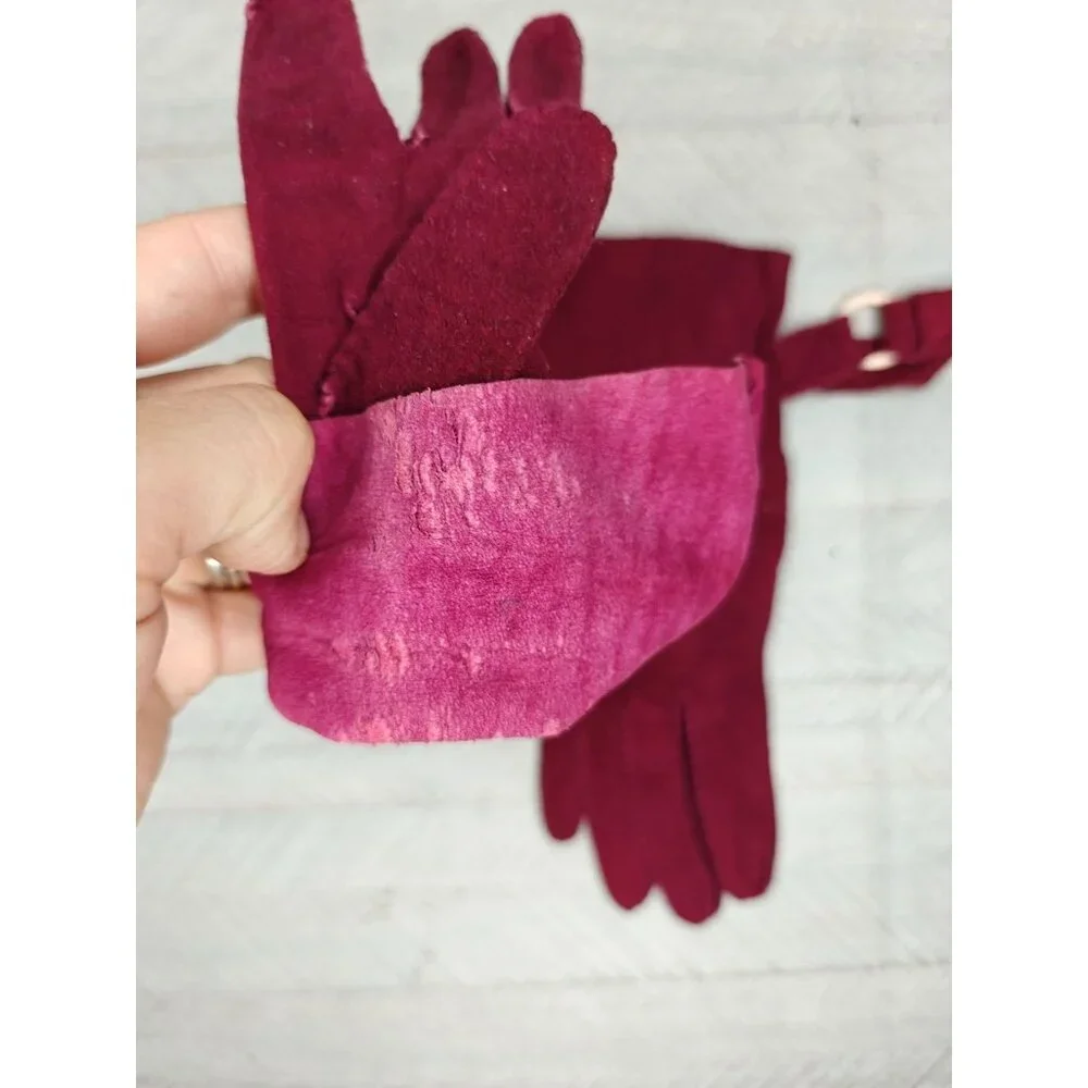 Vintage Women's Suede Gloves 6 3/4 Maroon Red With Straps